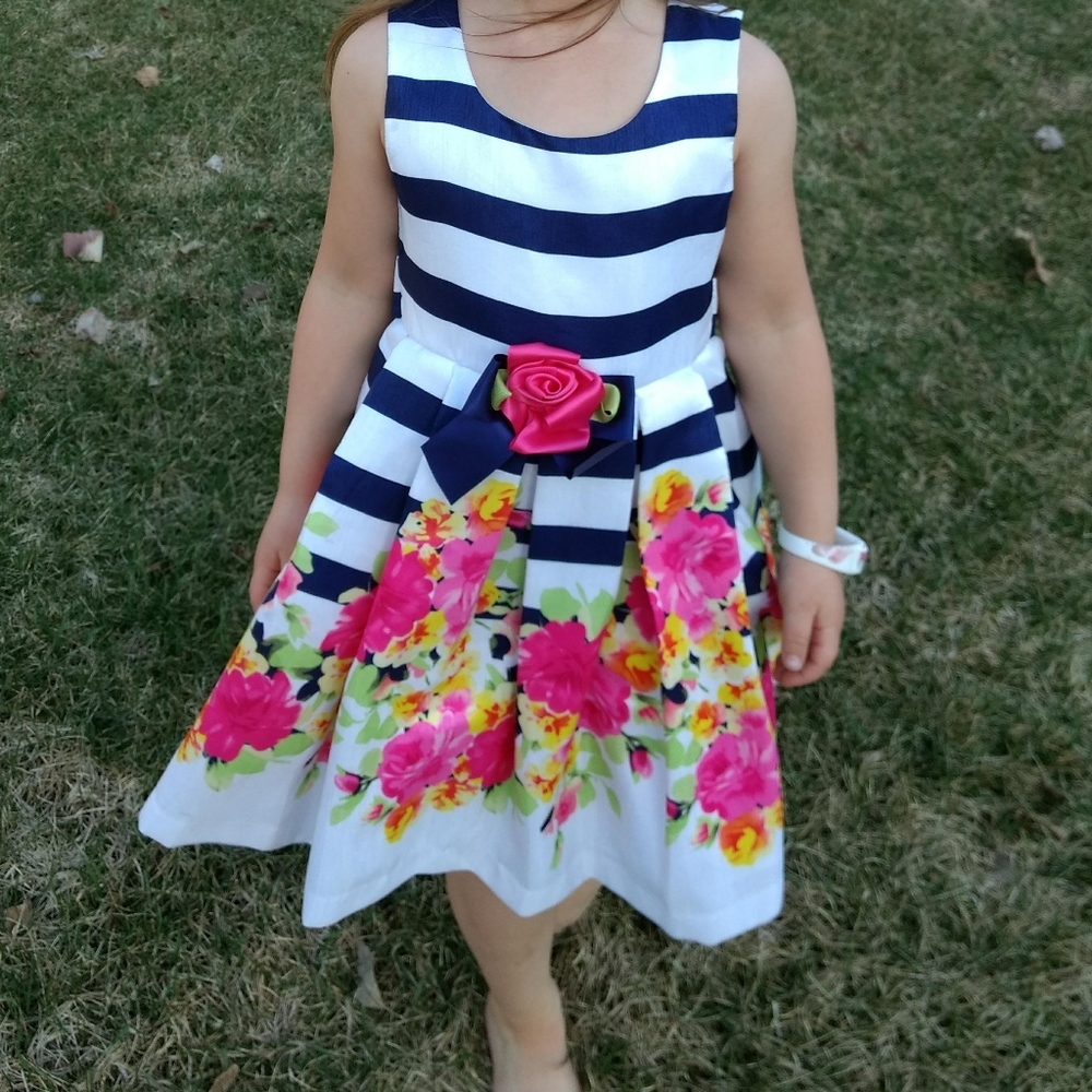 Girls size 5 Dress